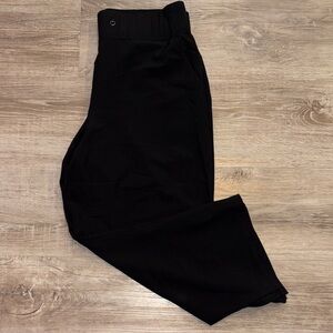 💥2/$33💥 Marika Capris